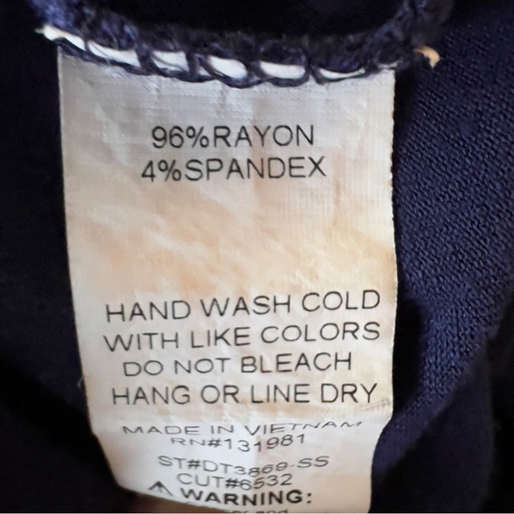 Corvia short sleeve blouse size M NWOT - Picture 6 of 6